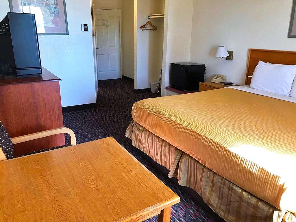 Motel Americas Value Dunnigan